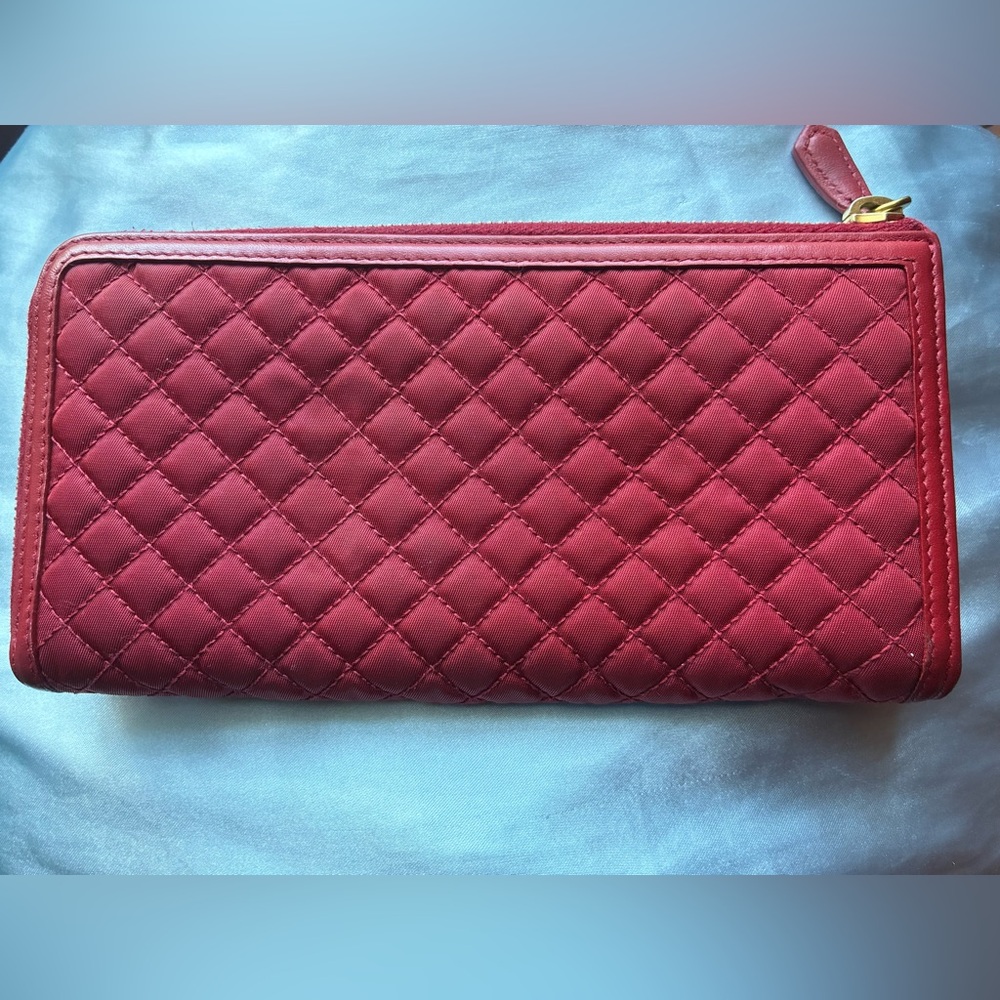 ✨Authentic Prada Tessuto Quilted Zip Wallet – Timeless Chic 💄✨ - Picture 6 of 7